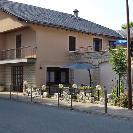 Au Pont De La Gineze Bed & Breakfast Barjac  Exterior photo