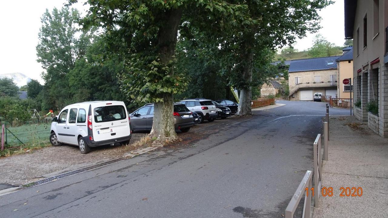 Au Pont De La Gineze Bed & Breakfast Barjac  Exterior photo