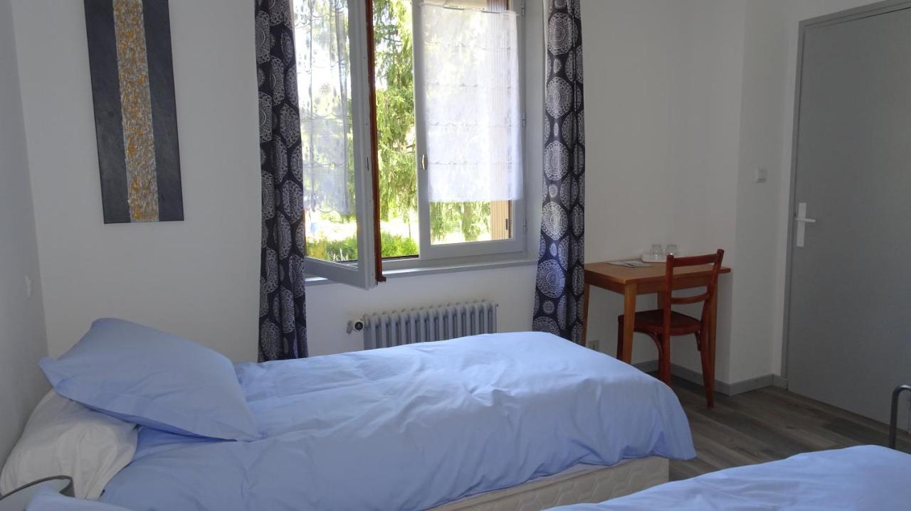 Au Pont De La Gineze Bed & Breakfast Barjac  Exterior photo