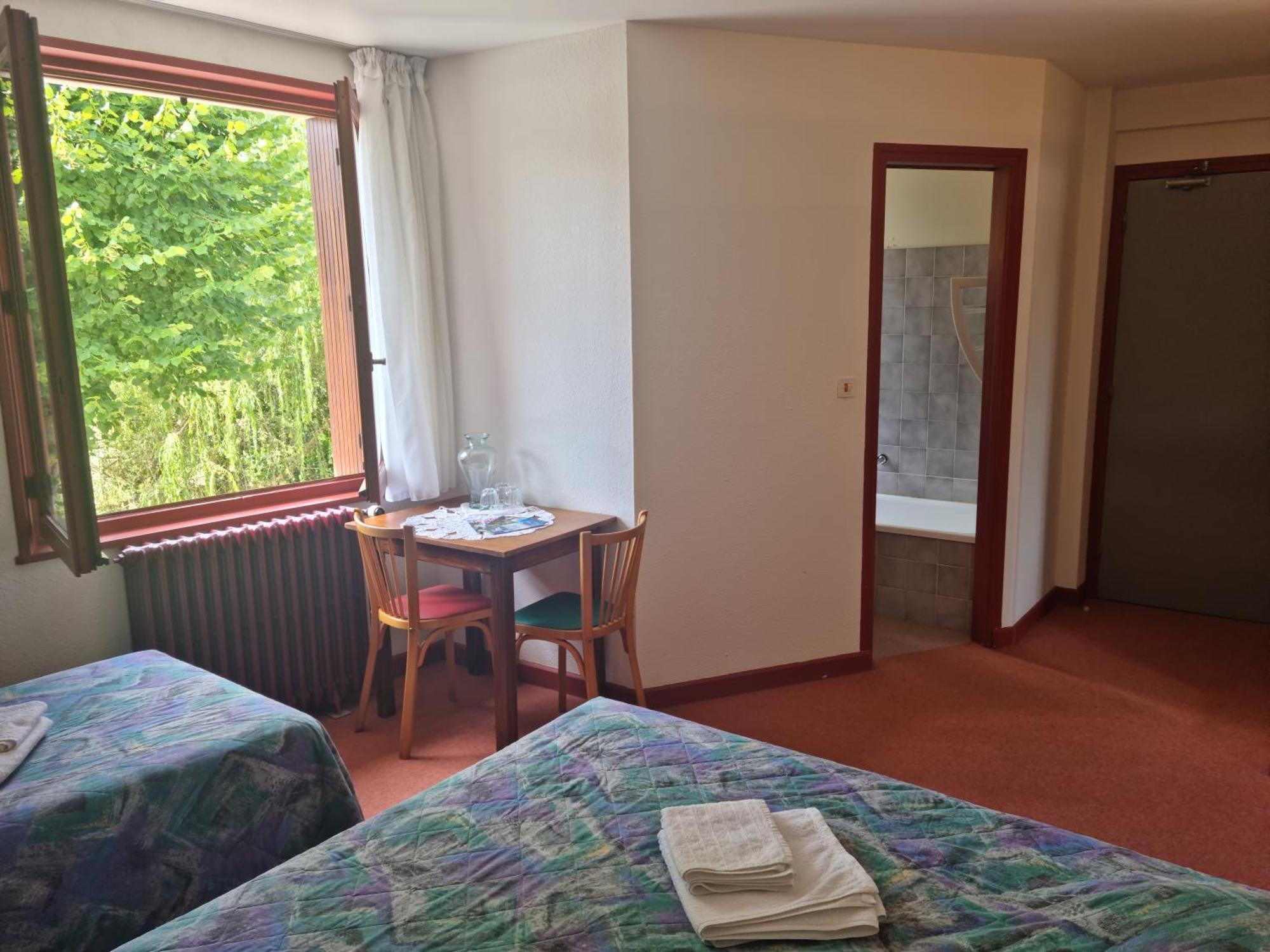 Au Pont De La Gineze Bed & Breakfast Barjac  Exterior photo